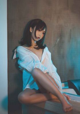 女校春色_高清高清迅雷在线观看